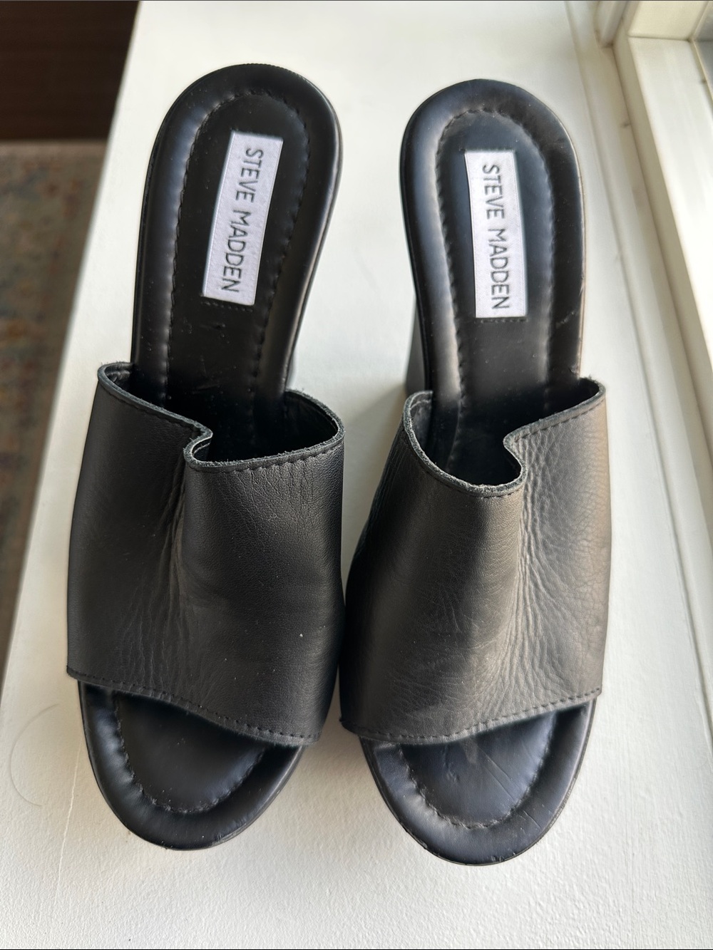 Steve Madden Black Leather Open-Toe Slide Mules